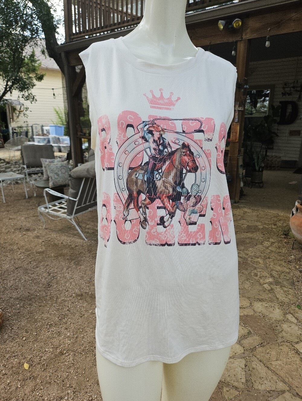 Avery Apparel Co Rodeo Queen Western Cowgirl Sleeveless T-Shirt M